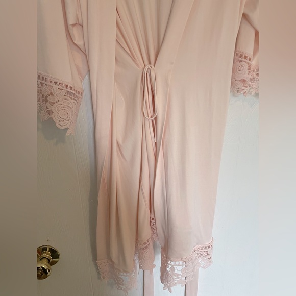 Tanini Lace Light Pink Robe, Size OS - Picture 6 of 8